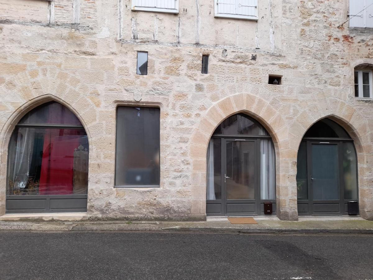 Consulat Apartment *
